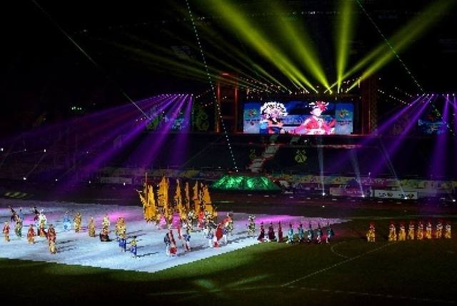 Spectacle d'ouverture dans un stade